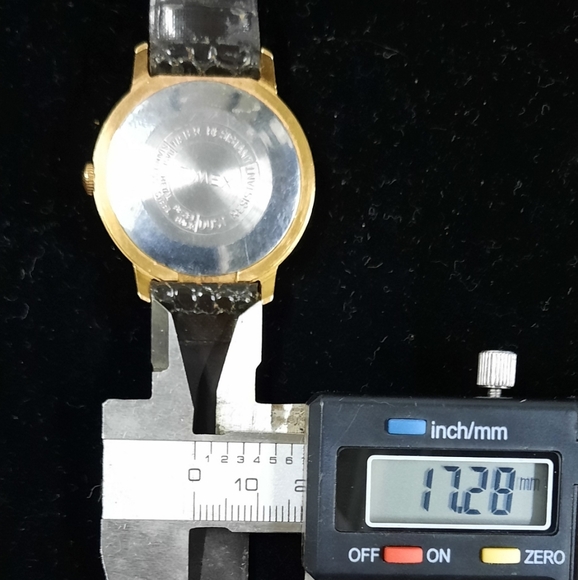 TIMEX Vintage 1971 Marlin Water Resistant Calendar Watch, Works! - Picture 8 of 8